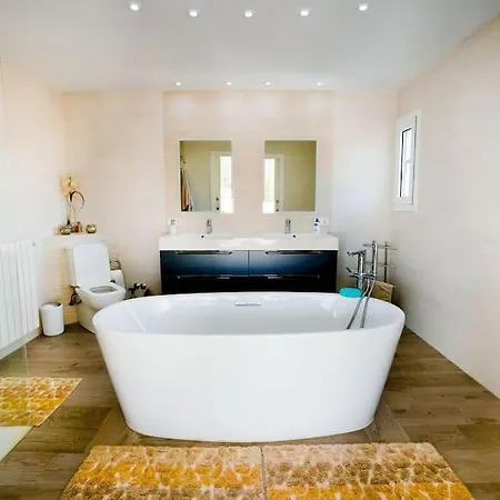 Fantastic Townhouse/ 4bed/4bath/ Puerto Banus * ماربيا