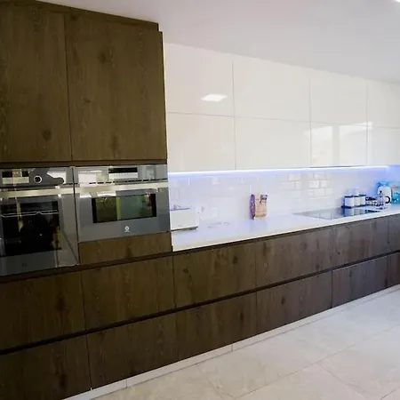 Apartment Fantastic Townhouse/ 4bed/4bath/ Puerto Banus Marbella