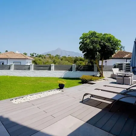 Fantastic Townhouse/ 4bed/4bath/ Puerto Banus Apartment Marbella