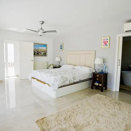 Fantastic Townhouse/ 4bed/4bath/ Puerto Banus *